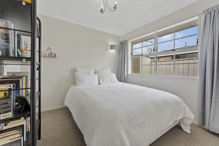 Photo of property in 30 Kent Street, Levin, 5510