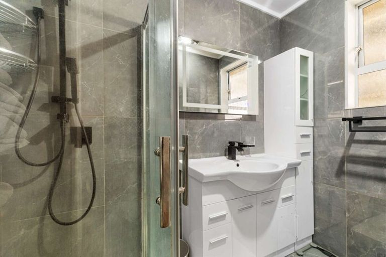 Photo of property in 417 Great South Road, Opaheke, Papakura, 2113