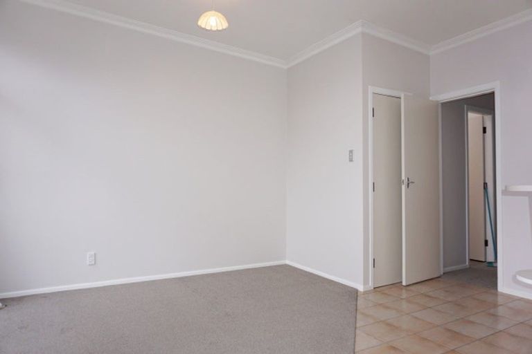 Photo of property in 72f Queen Street West, Levin, 5510