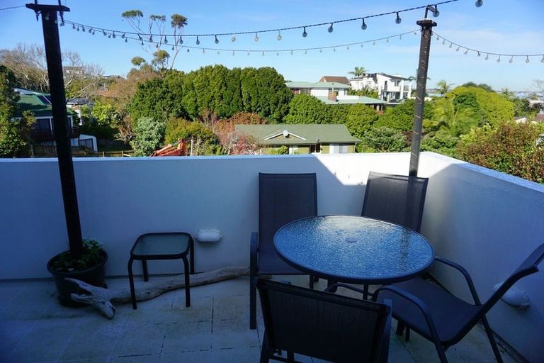 Photo of property in 2/13 Markham Place, Bucklands Beach, Auckland, 2012