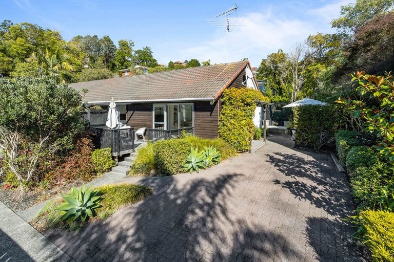 Photo of property in 1/22 Malters Place, Browns Bay, Auckland, 0630