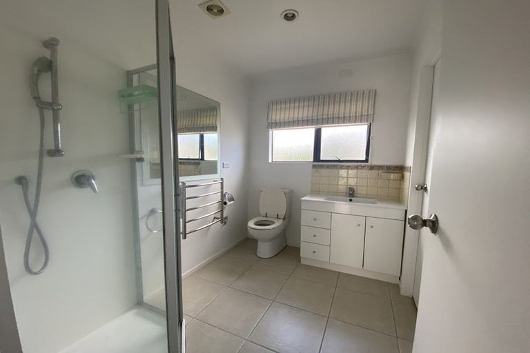 Photo of property in 2/90 Nile Road, Milford, Auckland, 0620