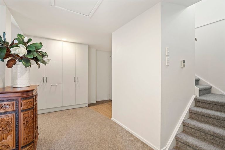 Photo of property in 1/35 Newhaven Terrace, Mairangi Bay, Auckland, 0630
