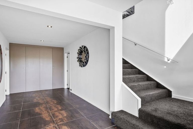 Photo of property in 49 Shandon Road, Vauxhall, Dunedin, 9013