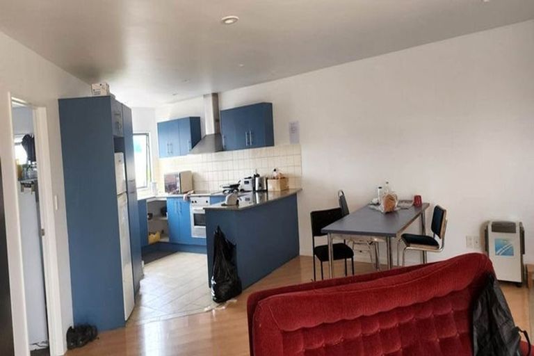 Photo of property in 6/12 Crown Lynn Place, New Lynn, Auckland, 0600