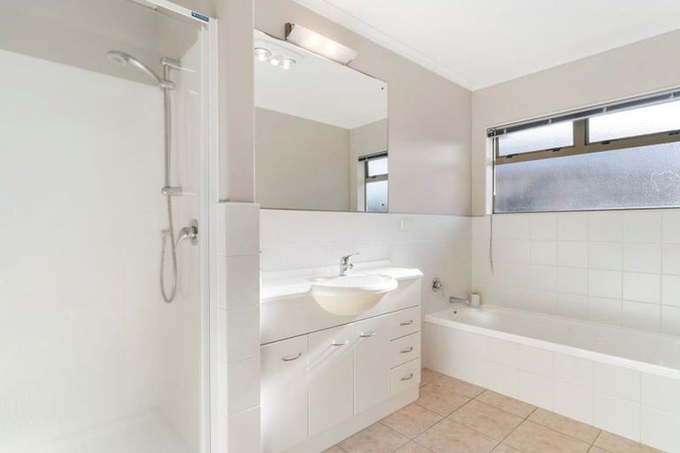 Photo of property in 6 Shaun Close, Papamoa Beach, Papamoa, 3118