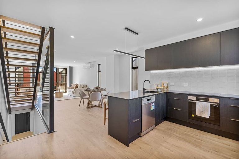 Photo of property in 2/11 Donald Place, St Albans, Christchurch, 8014