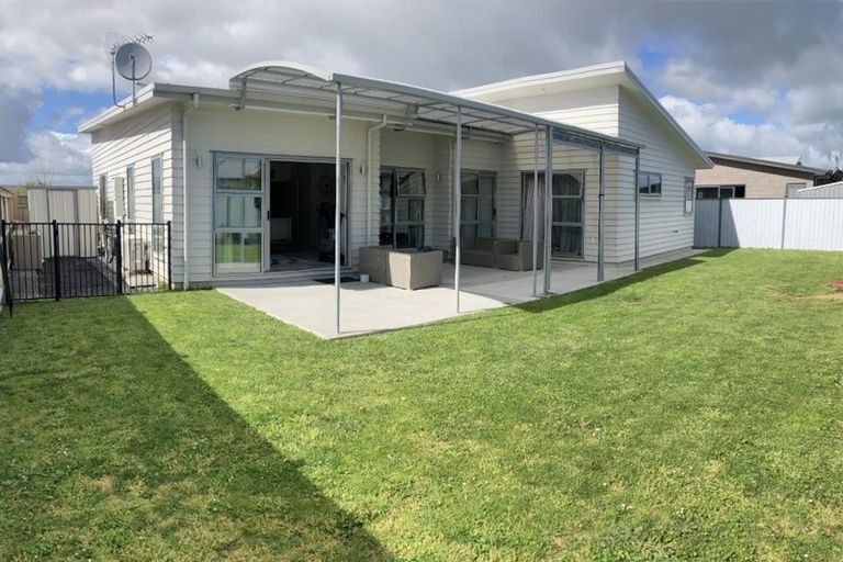 Photo of property in 3 Kabardin Street, Karaka, Papakura, 2113