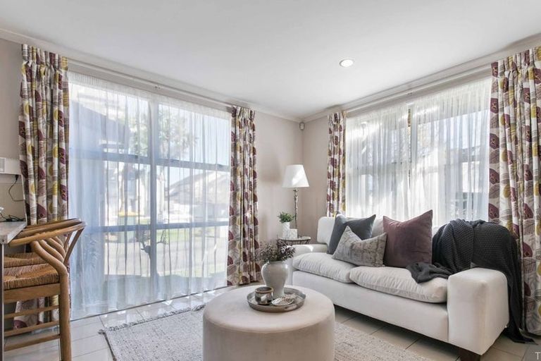 Photo of property in 54 Figaro Crescent, Takanini, 2112