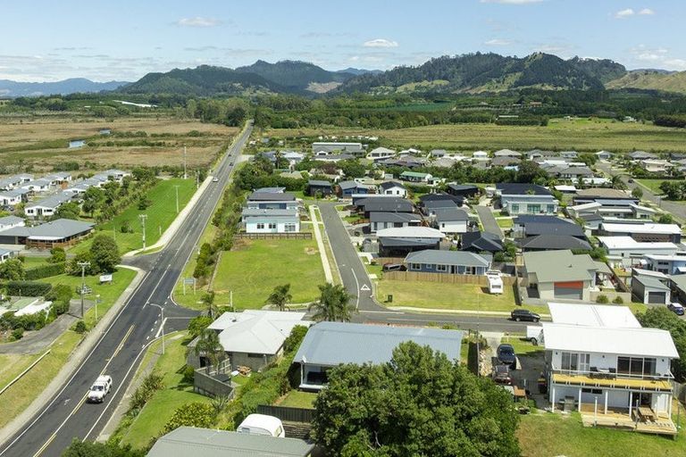 Photo of property in 43 Hanlen Avenue, Waihi Beach, 3611
