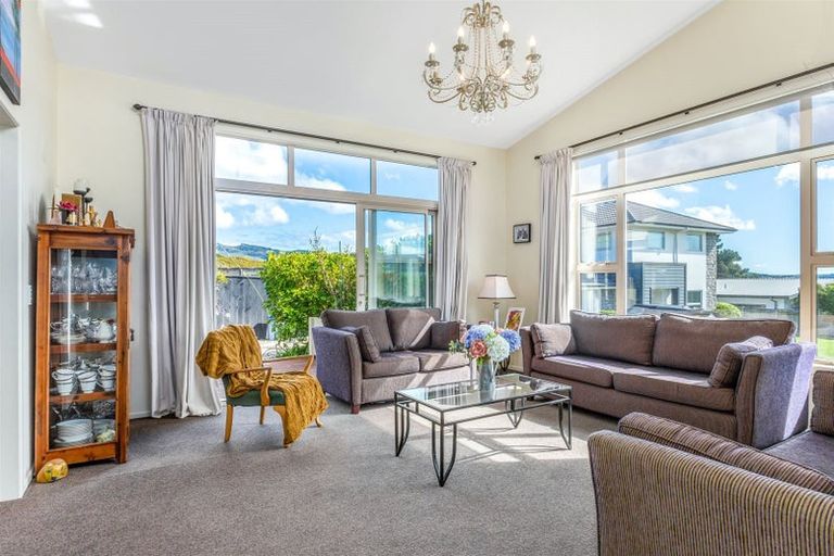 Photo of property in 13 Kepler Way, Aotea, Porirua, 5024