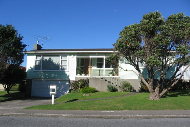 Photo of property in 23 Truscott Avenue, Johnsonville, Wellington, 6037