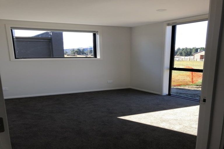 Photo of property in 4 Matakanui Lane, Wanaka, 9305