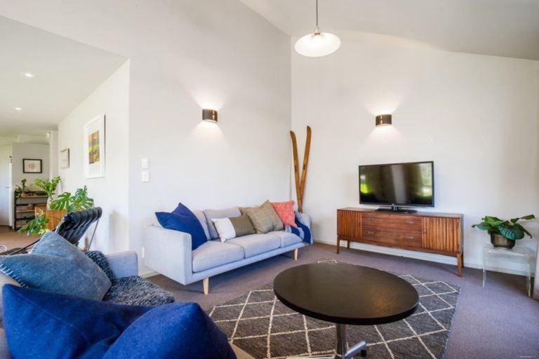 Photo of property in 40 Sylvan Street, Lake Hayes, Queenstown, 9304