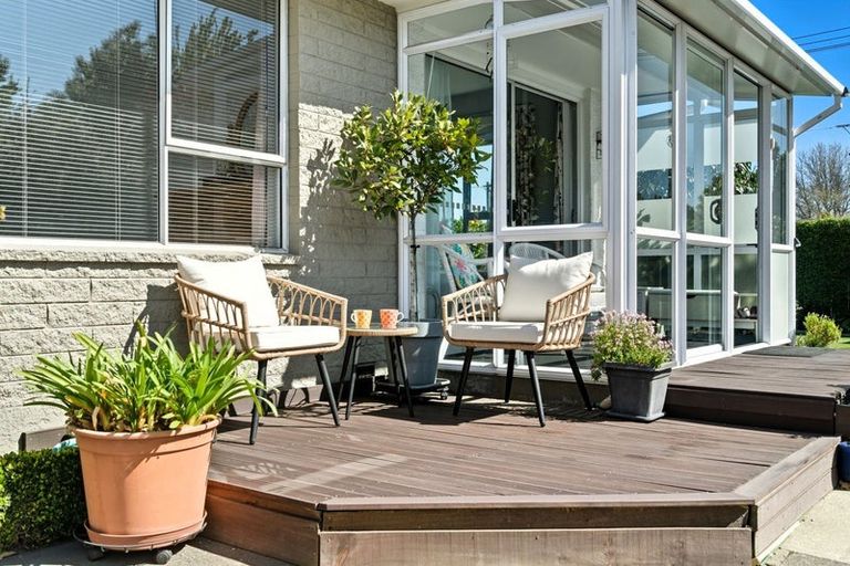 Photo of property in 6 Kennedys Bush Road, Halswell, Christchurch, 8025