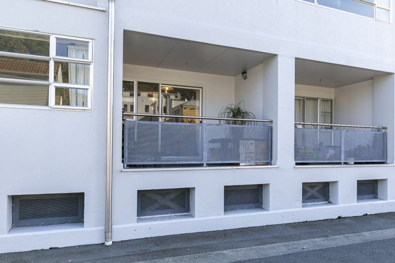 Photo of property in 3/6 Elizabeth Street, Mount Victoria, Wellington, 6011
