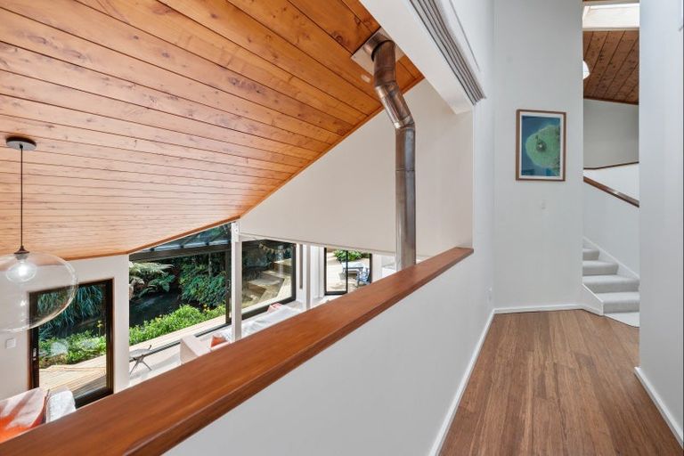 Photo of property in 11 Kereru Place, Upper Vogeltown, New Plymouth, 4310