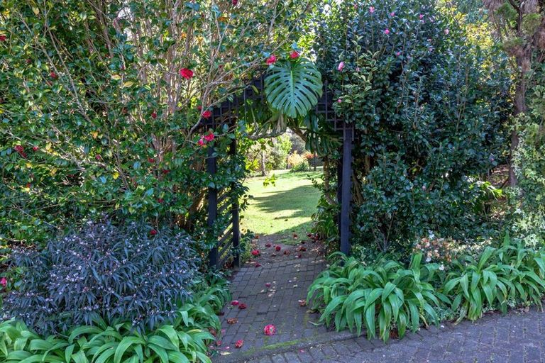 Photo of property in 19 Rewa Rewa Valley, Tairua, 3508