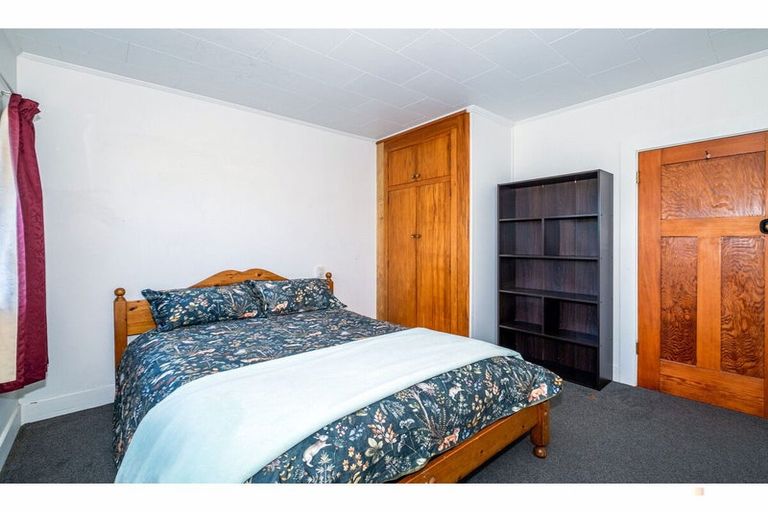 Photo of property in 10 Main North Road, Geraldine, 7930