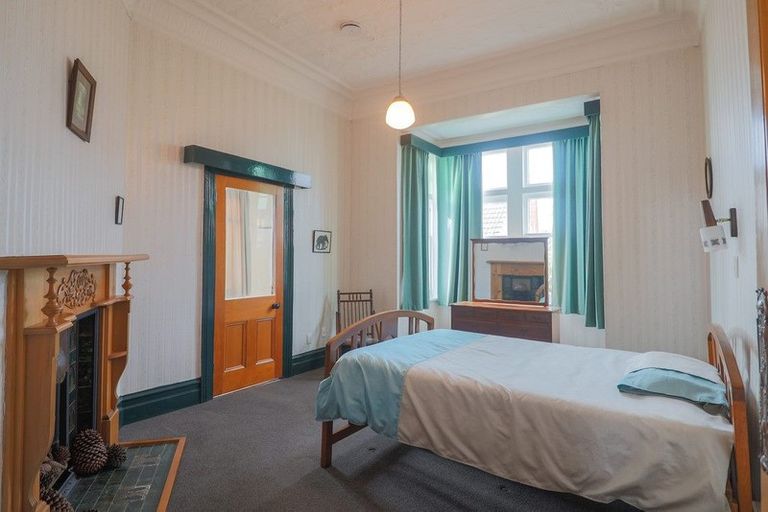 Photo of property in 18 Tomahawk Road, Andersons Bay, Dunedin, 9013