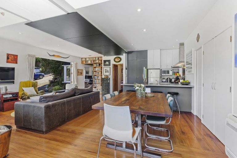 Photo of property in 16 Beach Street, Island Bay, Wellington, 6023