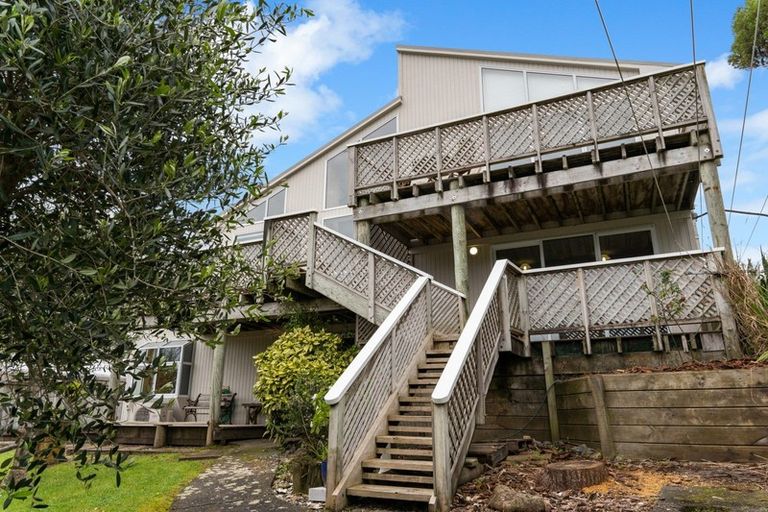 Photo of property in 4 Atua Street, Waikanae Beach, Waikanae, 5036