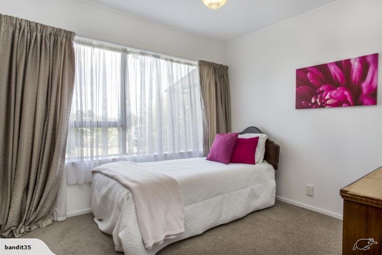 Photo of property in 19 Dowling Place, Pakuranga, Auckland, 2010