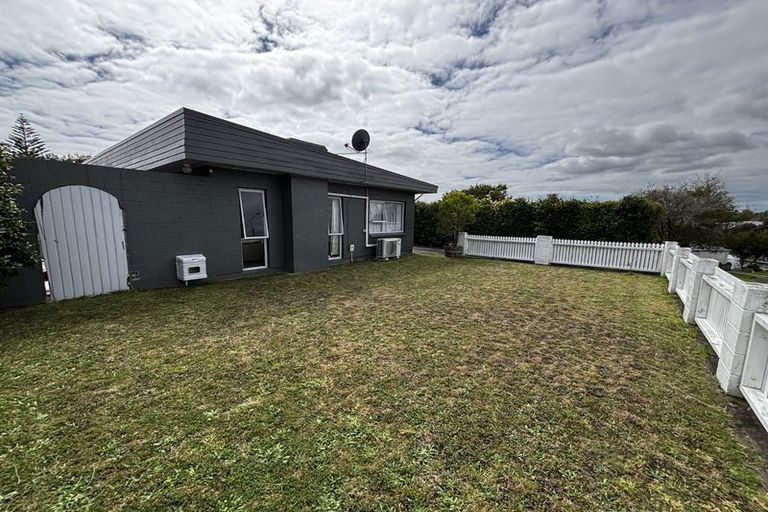 Photo of property in 39 Trelawney Crescent, Westown, New Plymouth, 4310