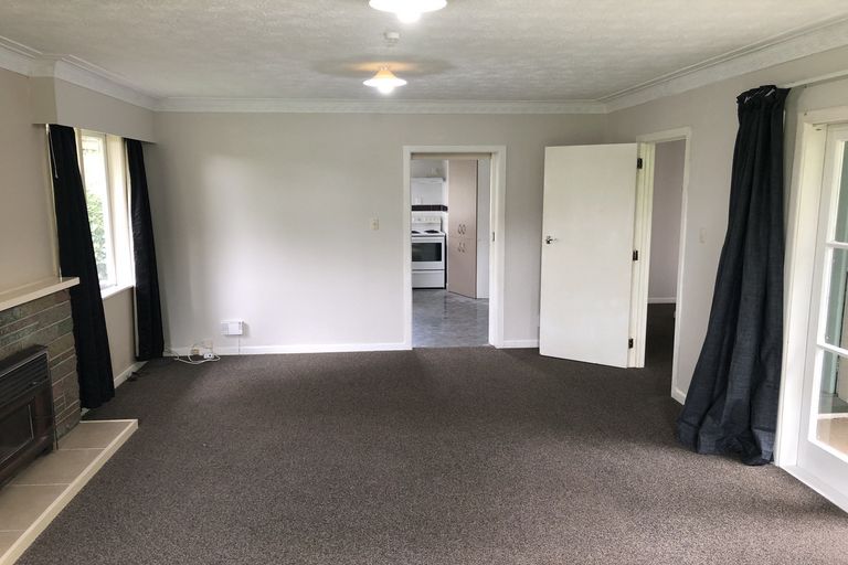 Photo of property in 32 Te Kanawa Crescent, Henderson, Auckland, 0610