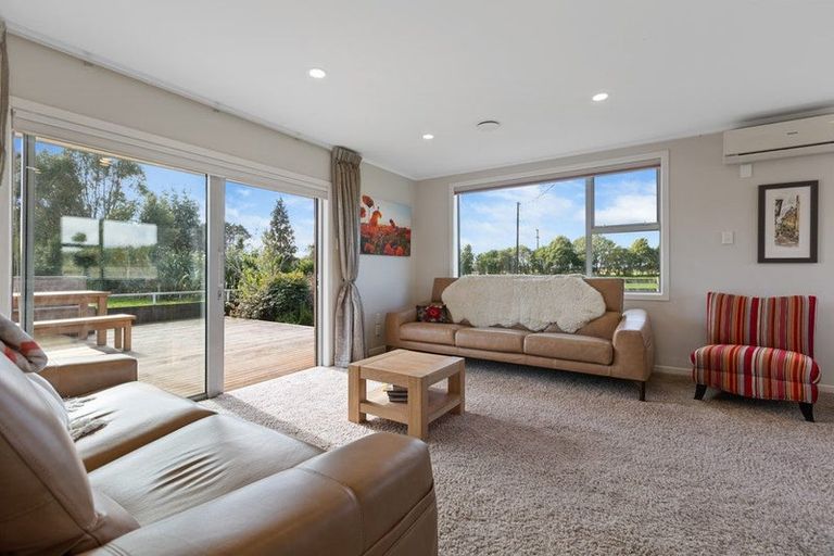 Photo of property in 318 Mountain Road, Lepperton, New Plymouth, 4373