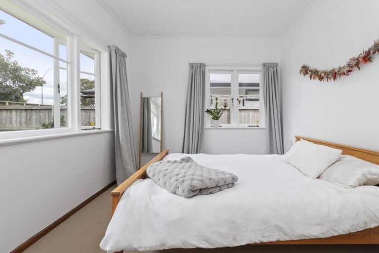 Photo of property in 77 Clarkin Road, Fairfield, Hamilton, 3214