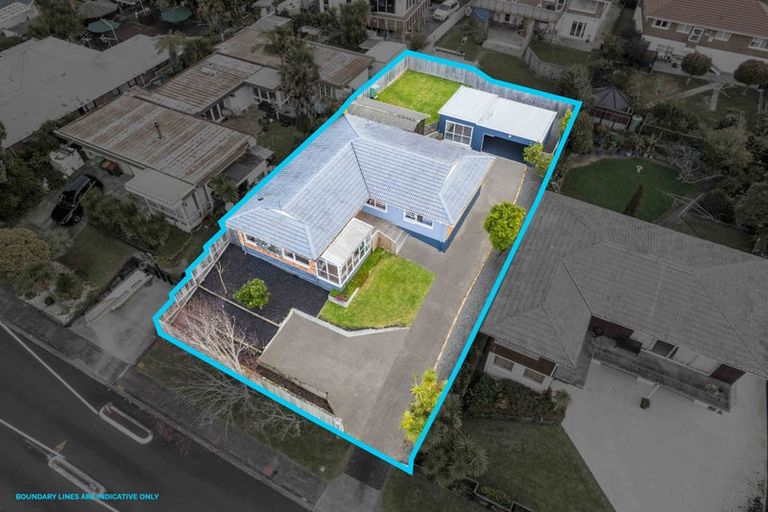 Photo of property in 19 Lawrence Crescent, Hillpark, Auckland, 2102