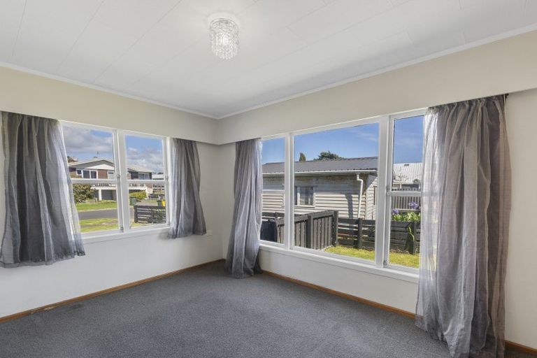 Photo of property in 54 Hume Street, Waitara, 4320