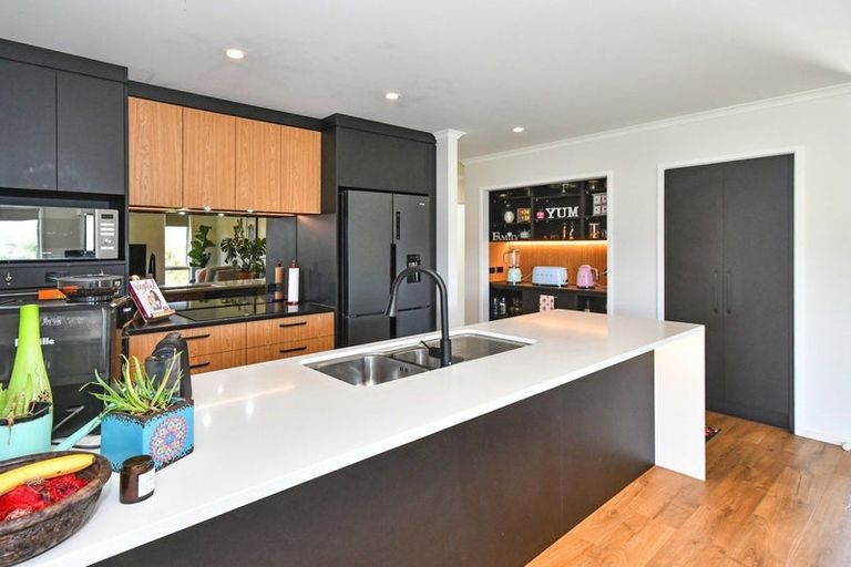 Photo of property in 11 Peet Row, Pokeno, 2471