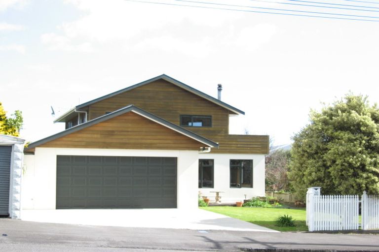 Photo of property in 20 Nobs Line, Strandon, New Plymouth, 4312