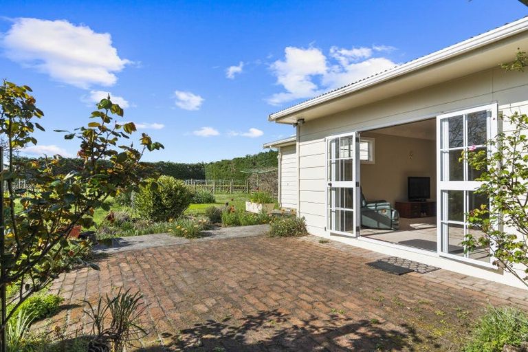 Photo of property in 190 Regent Street, Martinborough, 5711