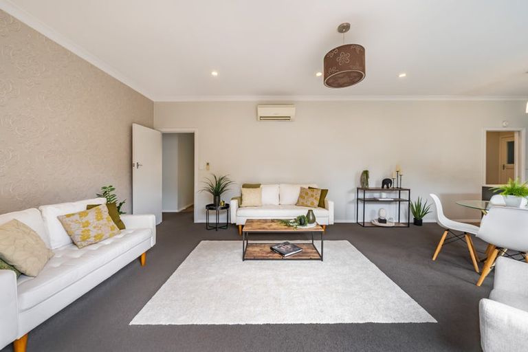 Photo of property in 2 Wood Street, Wallaceville, Upper Hutt, 5018