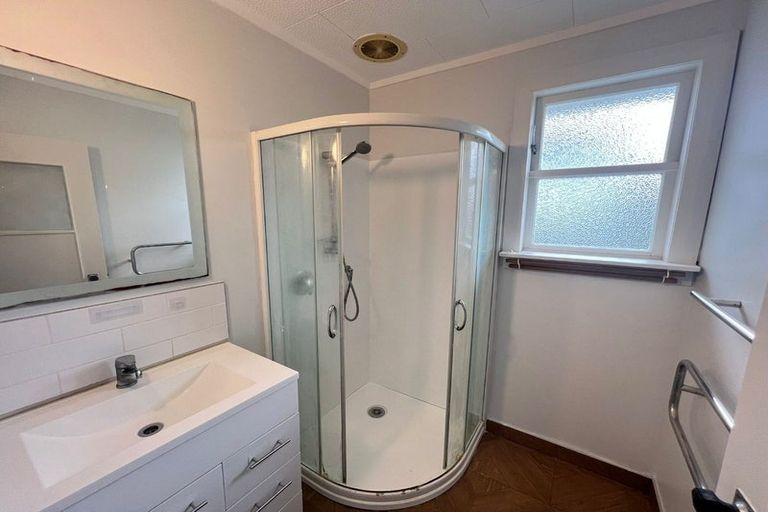 Photo of property in 31 Essex Street, Te Atatu South, Auckland, 0610