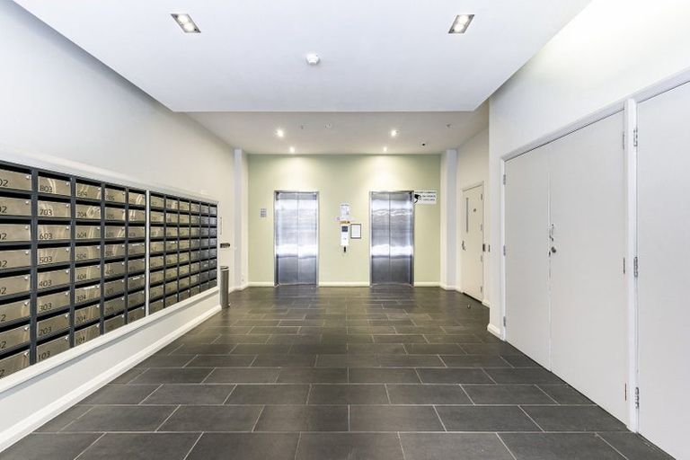 Photo of property in Monvie Apartments, 408/15 Holland Street, Te Aro, Wellington, 6011