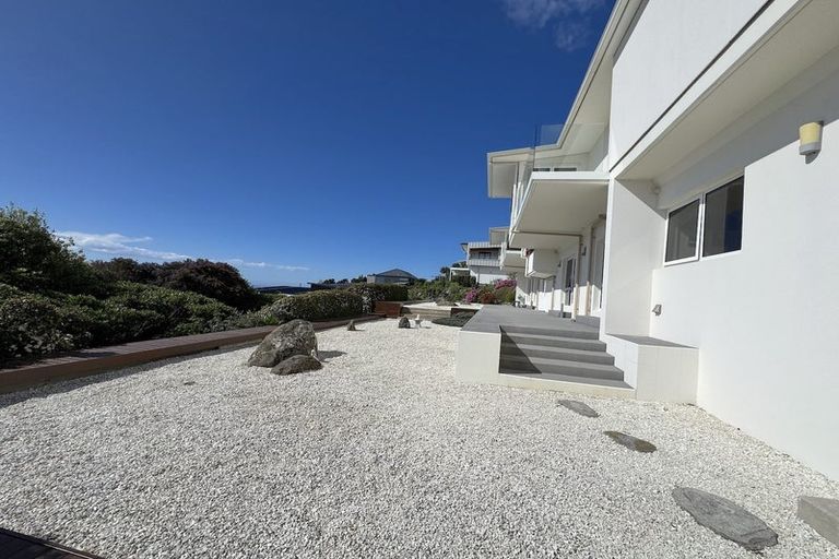 Photo of property in 2 Clearview Lane, Mount Pleasant, Christchurch, 8081