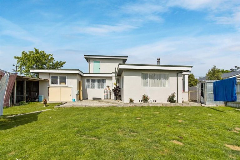 Photo of property in 14 Parsonage Road, Waimate, 7924