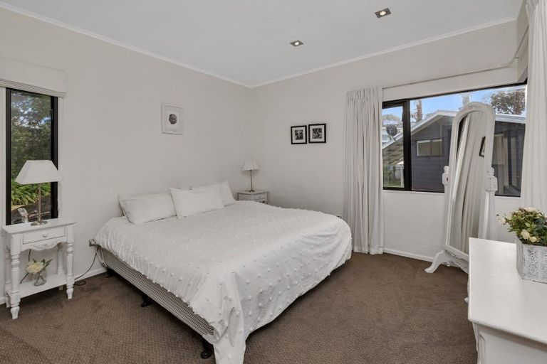 Photo of property in 1202 Cove Road, Langs Beach, Waipu, 0582