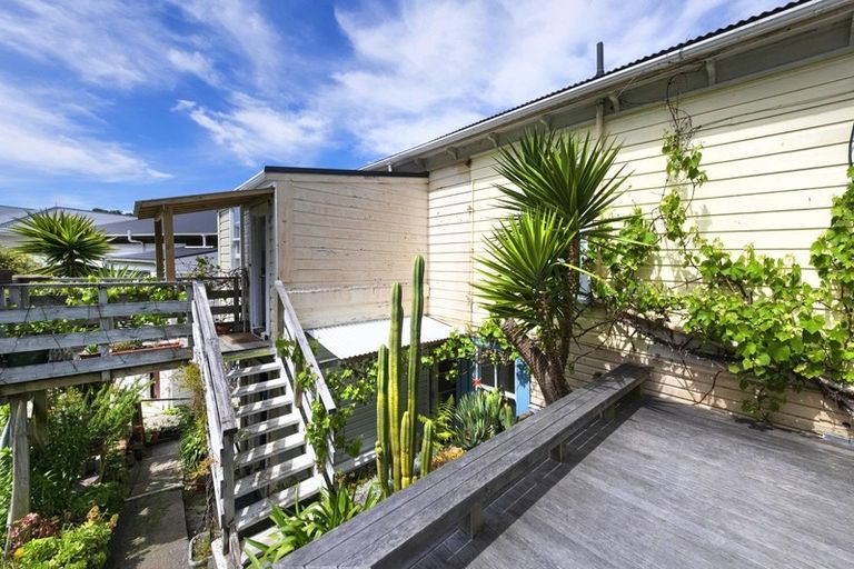 Photo of property in 2 Konini Road, Hataitai, Wellington, 6021