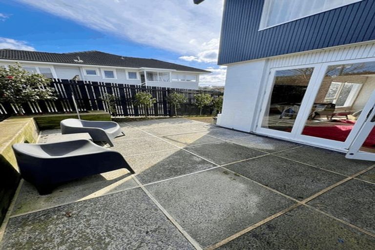 Photo of property in 1/51 East Coast Road, Milford, Auckland, 0620