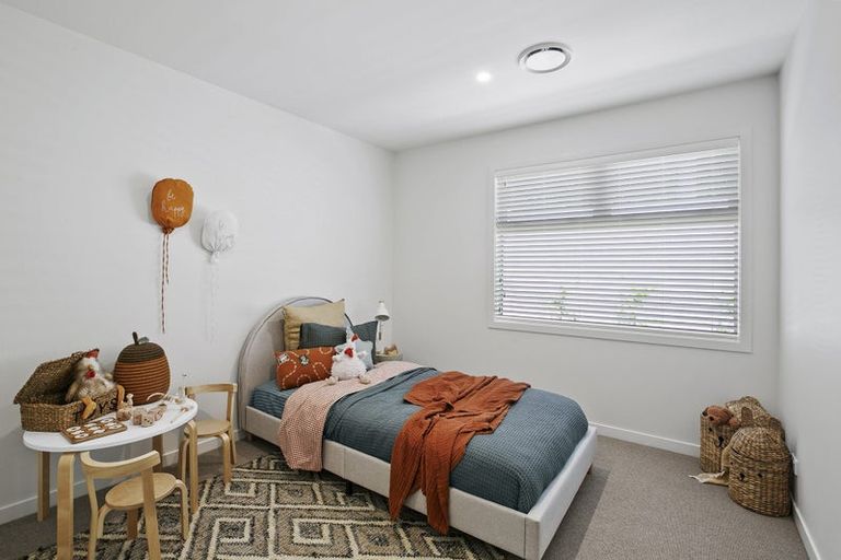 Photo of property in 63 Mangorei Road, Strandon, New Plymouth, 4312