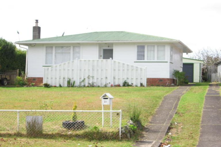 Photo of property in 21 Vera Road, Te Atatu South, Auckland, 0610