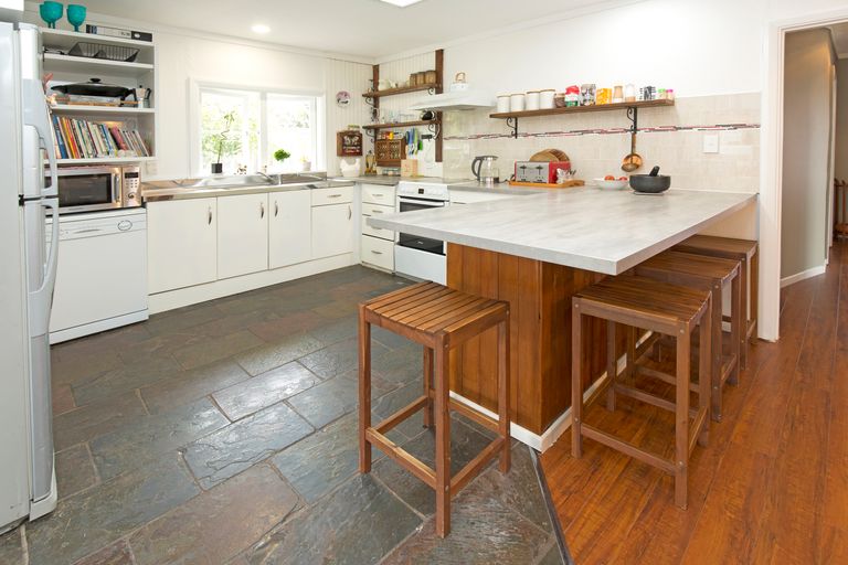Photo of property in 1/680 Whangaparaoa Road, Stanmore Bay, Whangaparaoa, 0932