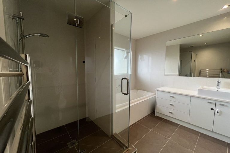 Photo of property in 6 Albertine Place, Greenhithe, Auckland, 0632