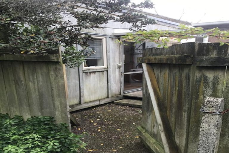 Photo of property in 94 Tannadyce Street, Strathmore Park, Wellington, 6022