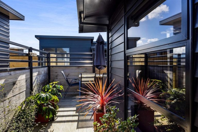 Photo of property in 70b Argyle Street, Hawera, 4610